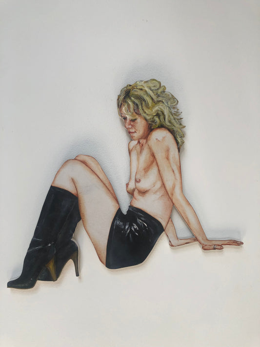 Sitting with Skirt 39 cm